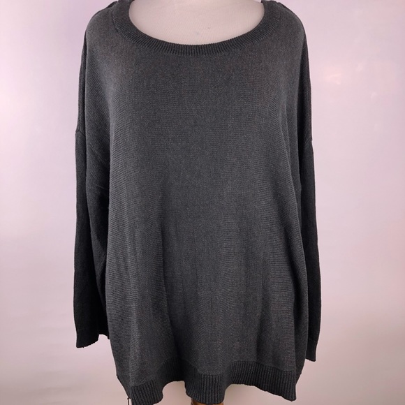 Lane Bryant Sweaters - LANE BRYANT Gray Pullover Sweater Size 26/28